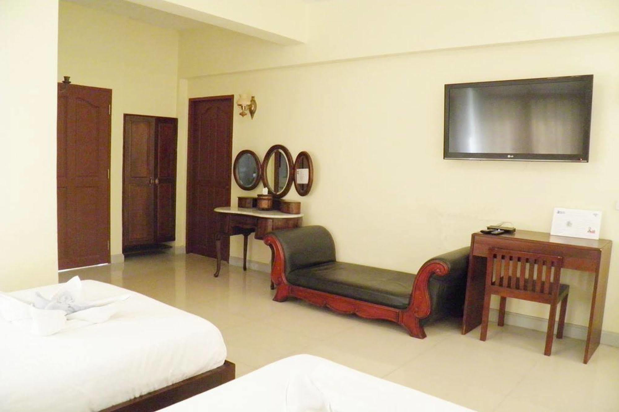 Chivapuri Residence Bangsaen Chonburi Eksteriør billede